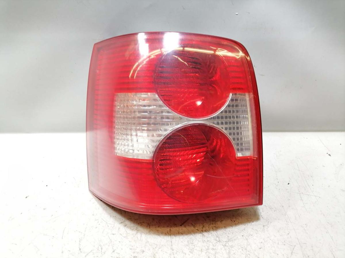 VW Passat 3BG original R&uuml;cklicht R&uuml;ckleuchte Schlussleuchte links Kombi Variant Bj.2001